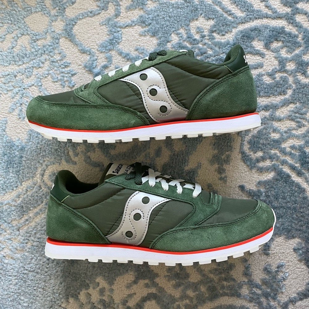 Saucony New Green and Silver Jazz Low Pro Very Rare Mens 8.5 Womens 10.0 NWB